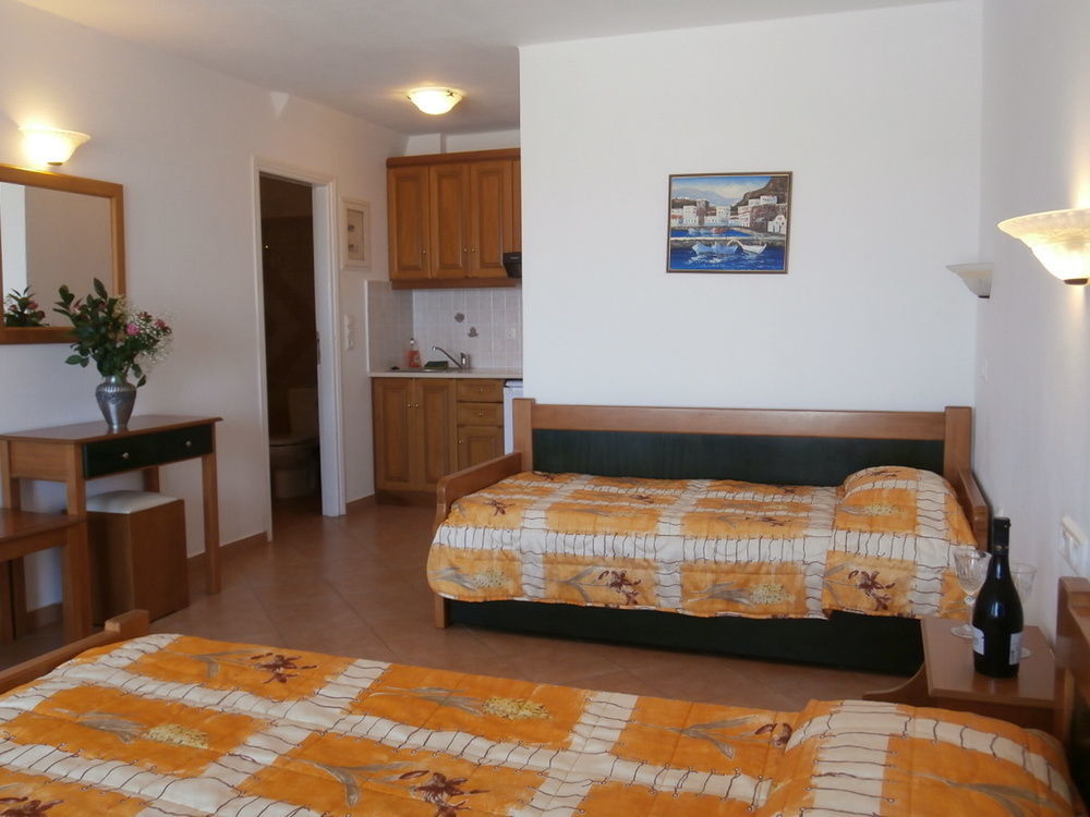 Agnadi Hotel Agia Anna  Esterno foto
